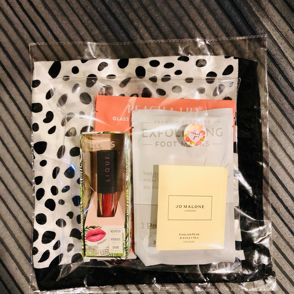 MAKEUP BUNDLE SET OF 6 PIECES NEW 🔥